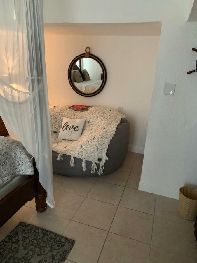 Love Nest Guest House Hollywood Esterno foto
